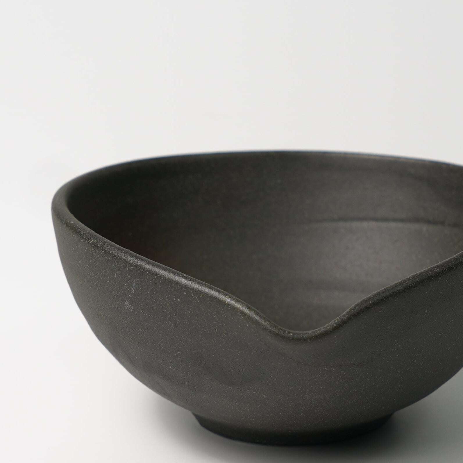 Mini Spouted Tea Bowl — Dark Grey & Bronze Matte - Yamada Chaya