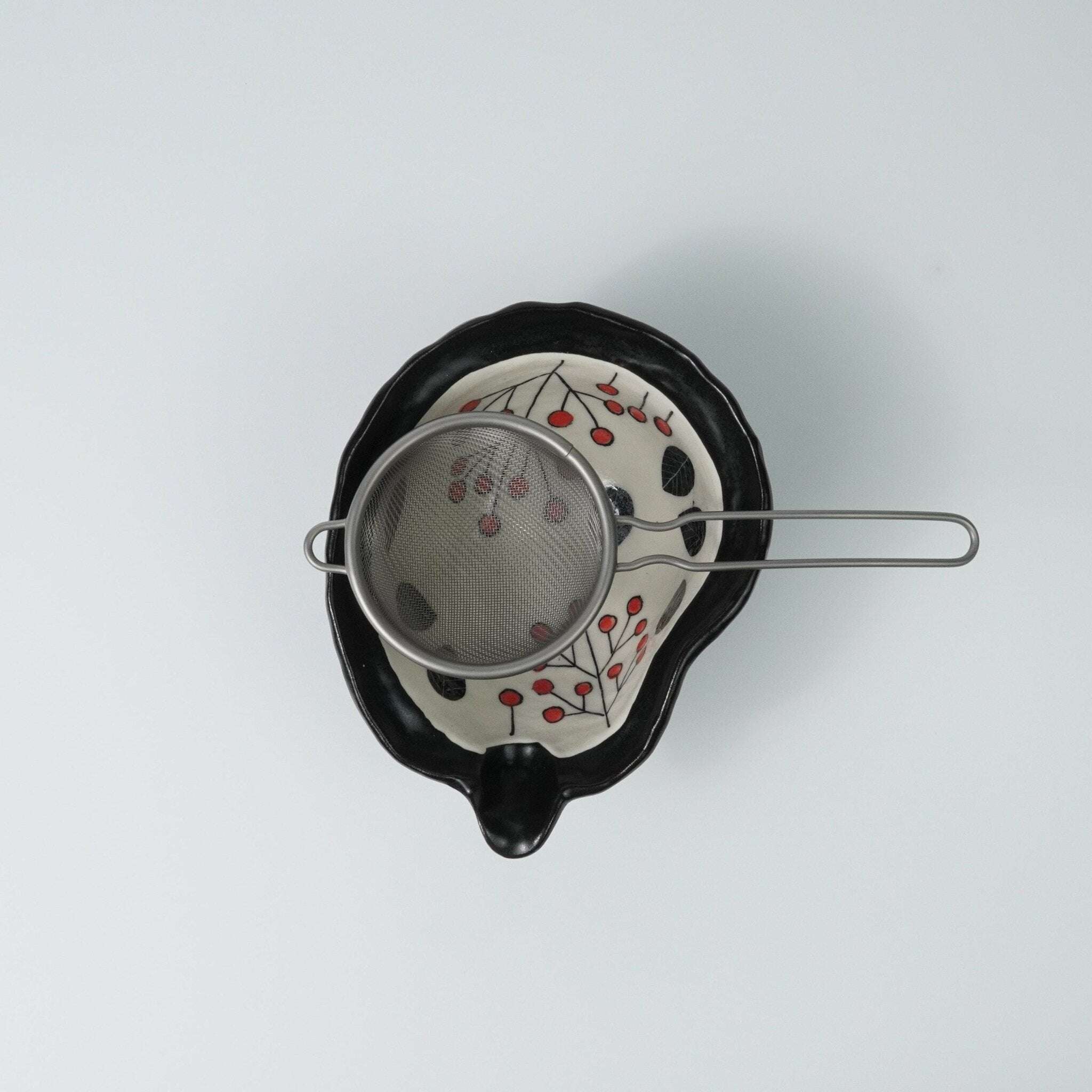 Oribe Katakuchi Bowl with Hand Painted Leaf & Berry Design — Matcha Tea Bowl Yamada Chaya